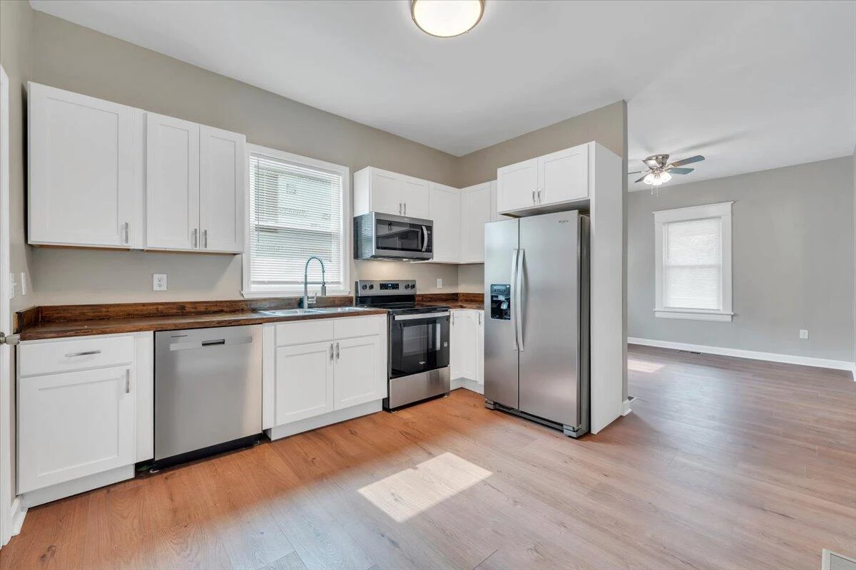 703 Harrison AVE NW - Photo 12