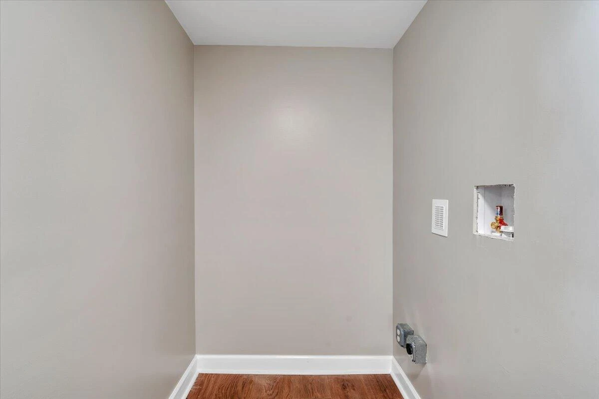 703 Harrison AVE NW - Photo 13