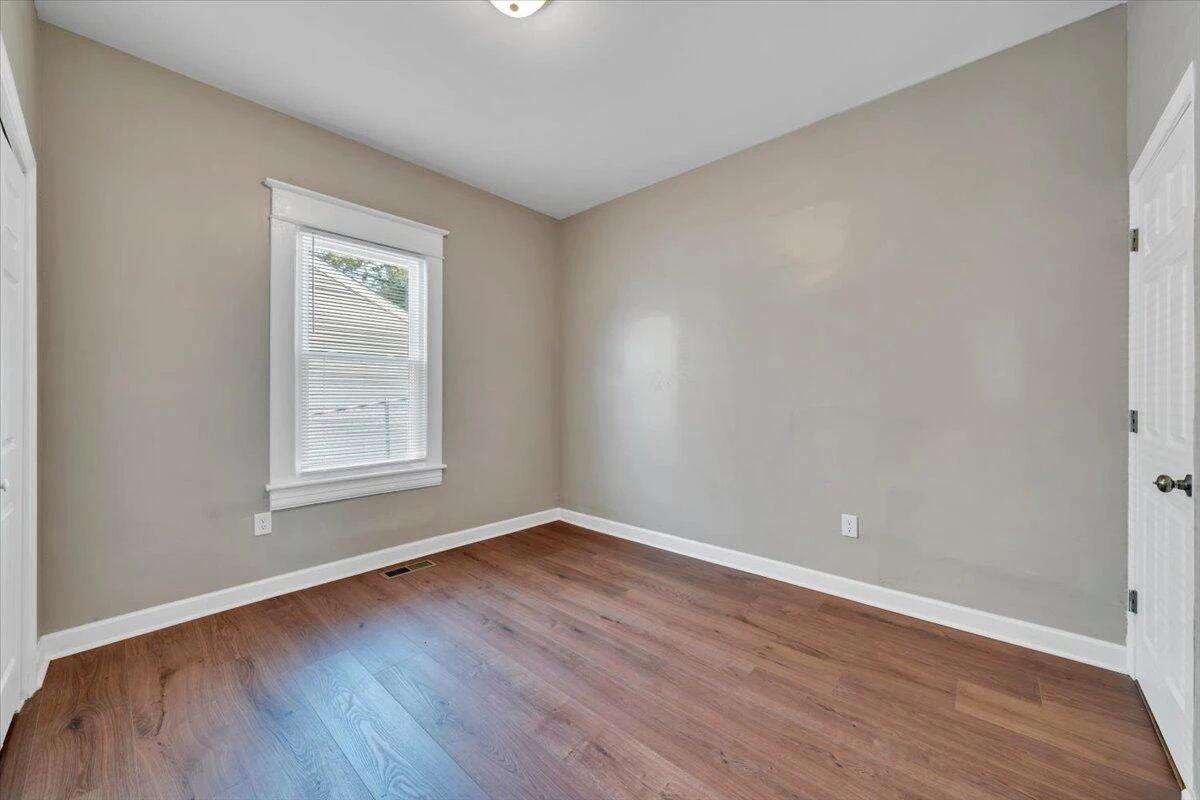 703 Harrison AVE NW - Photo 20