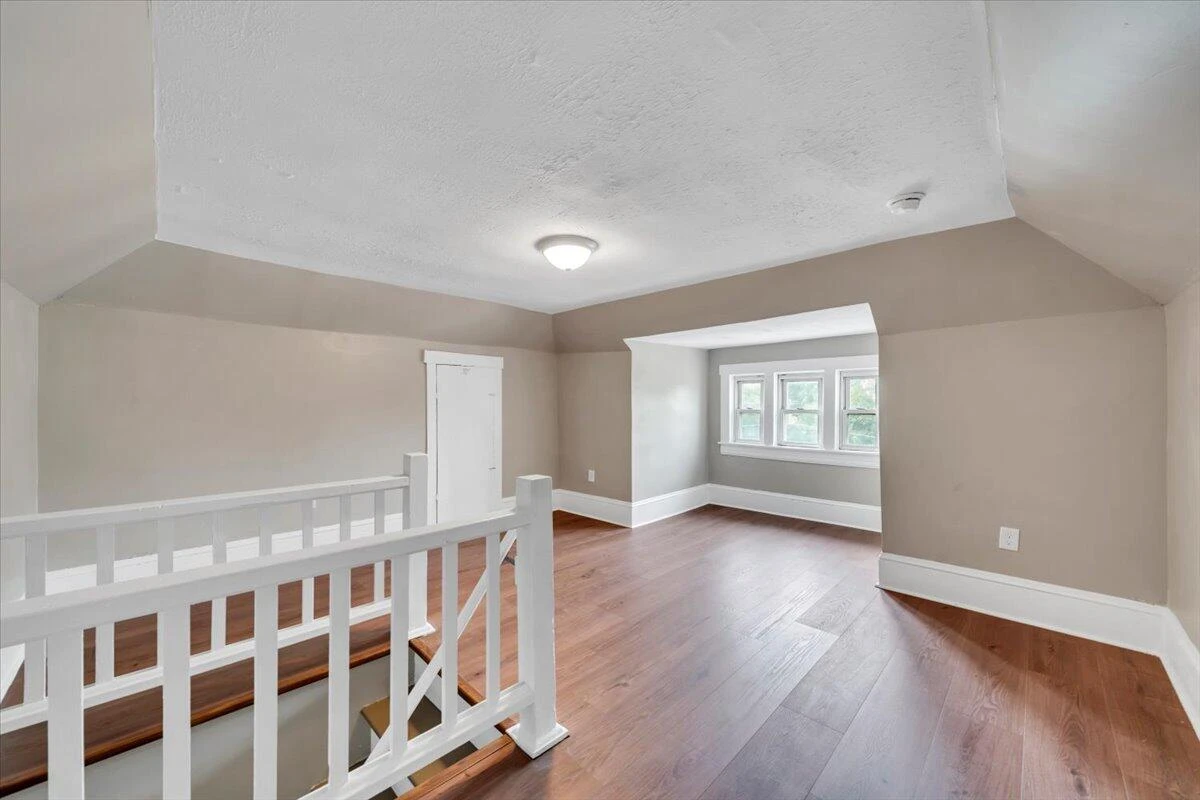 703 Harrison AVE NW - Photo 24