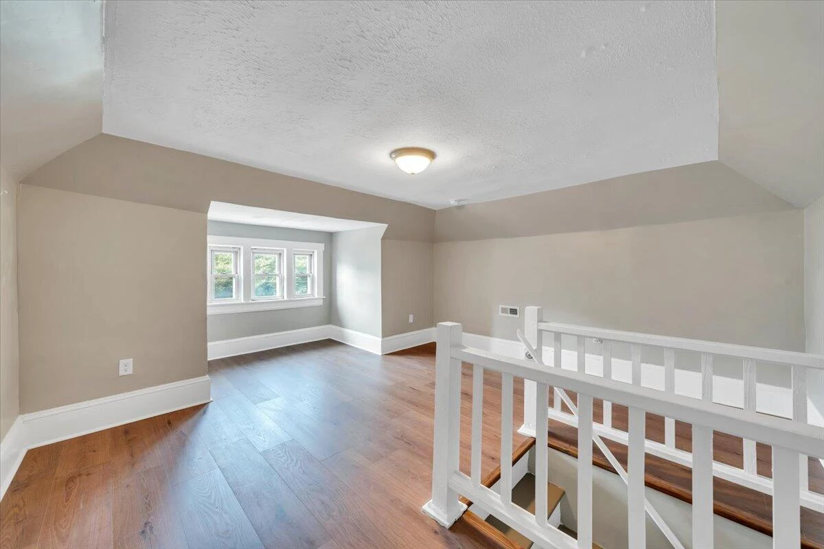 703 Harrison AVE NW - Photo 25