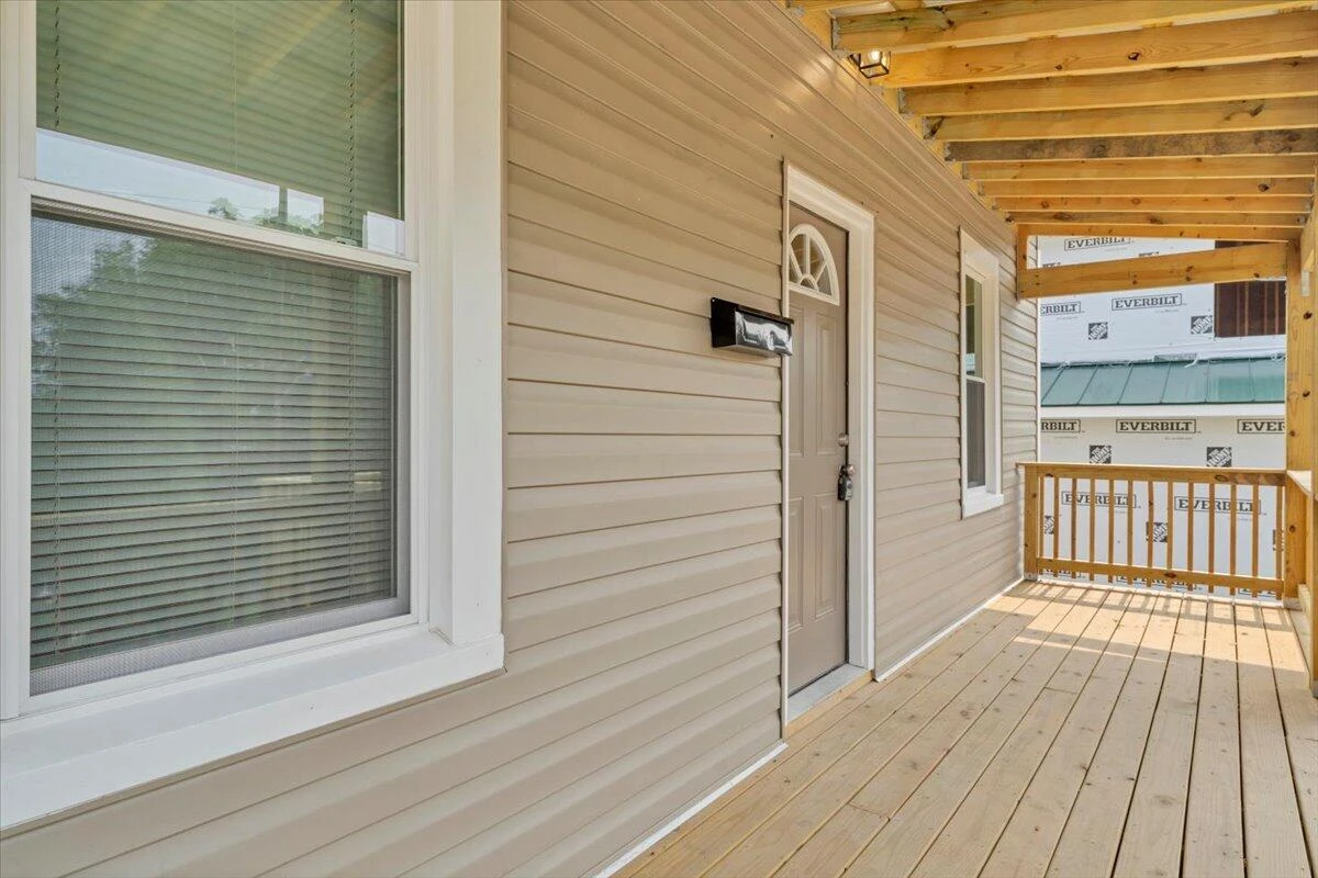 703 Harrison AVE NW - Photo 3