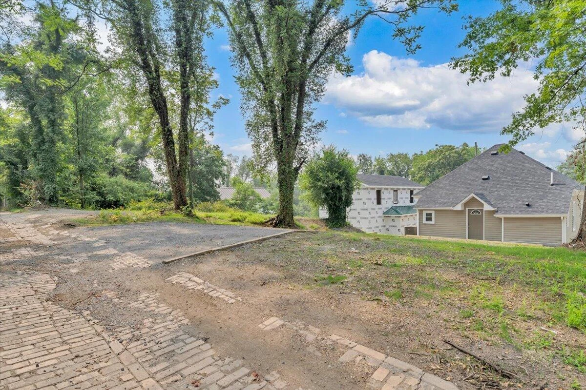 703 Harrison AVE NW - Photo 30