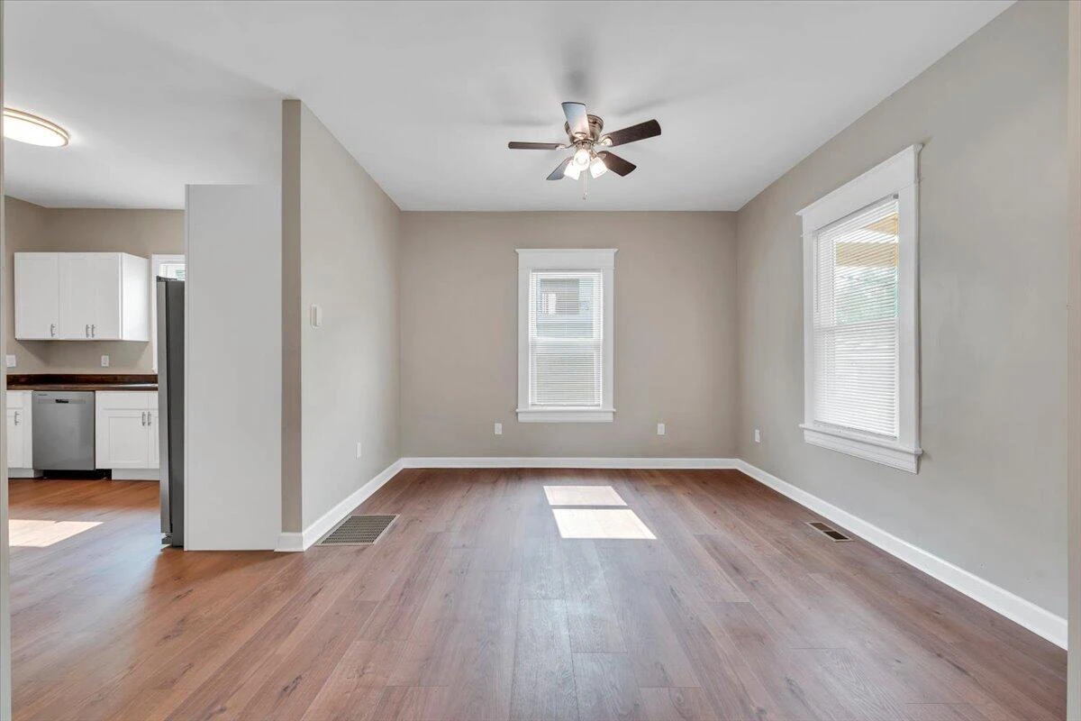 703 Harrison AVE NW - Photo 5