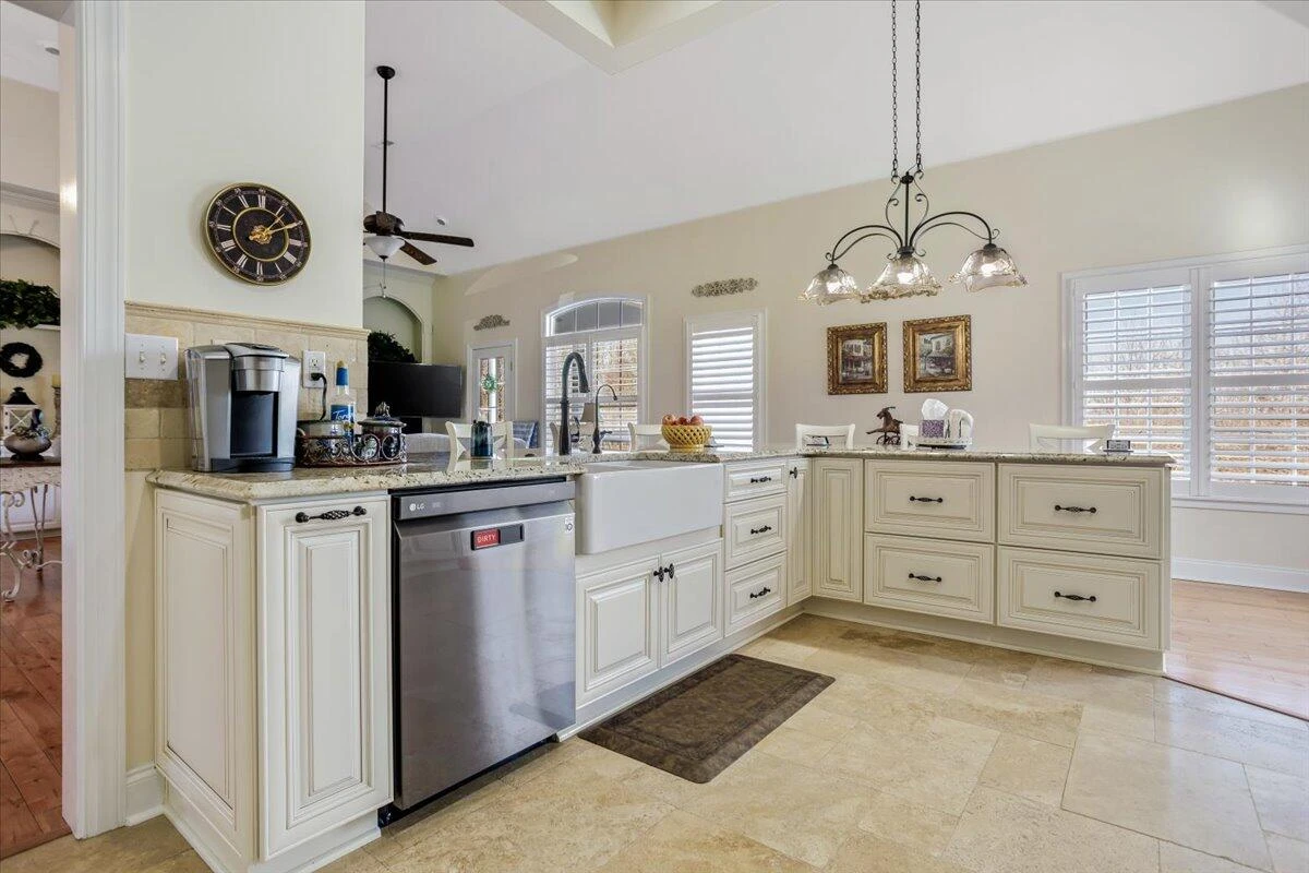 5540 Caron View LN - Photo 21