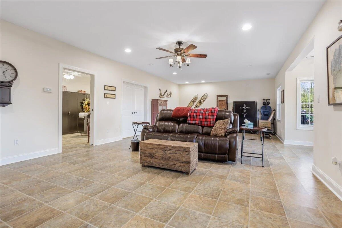 5540 Caron View LN - Photo 40