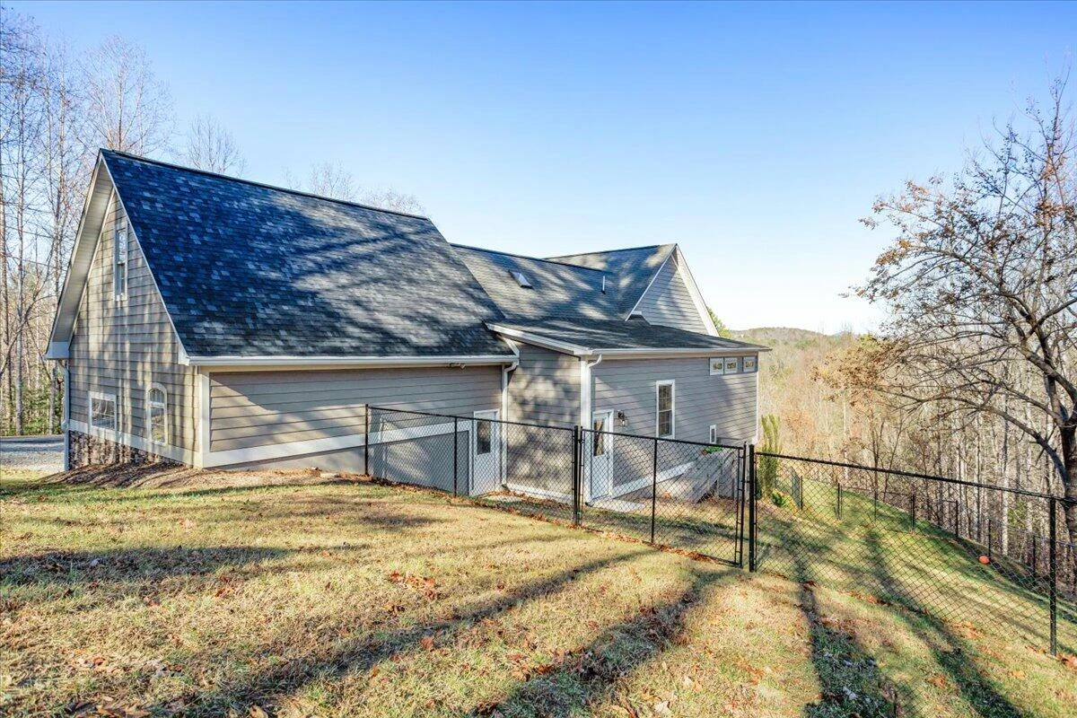 5540 Caron View LN - Photo 63