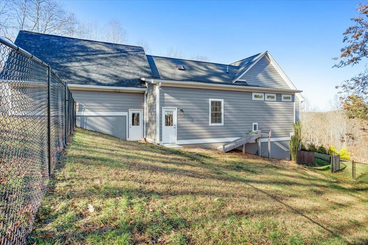 5540 Caron View LN - Photo 64