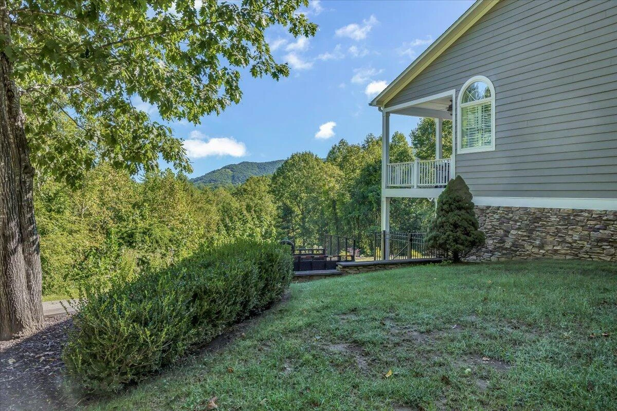 5540 Caron View LN - Photo 73