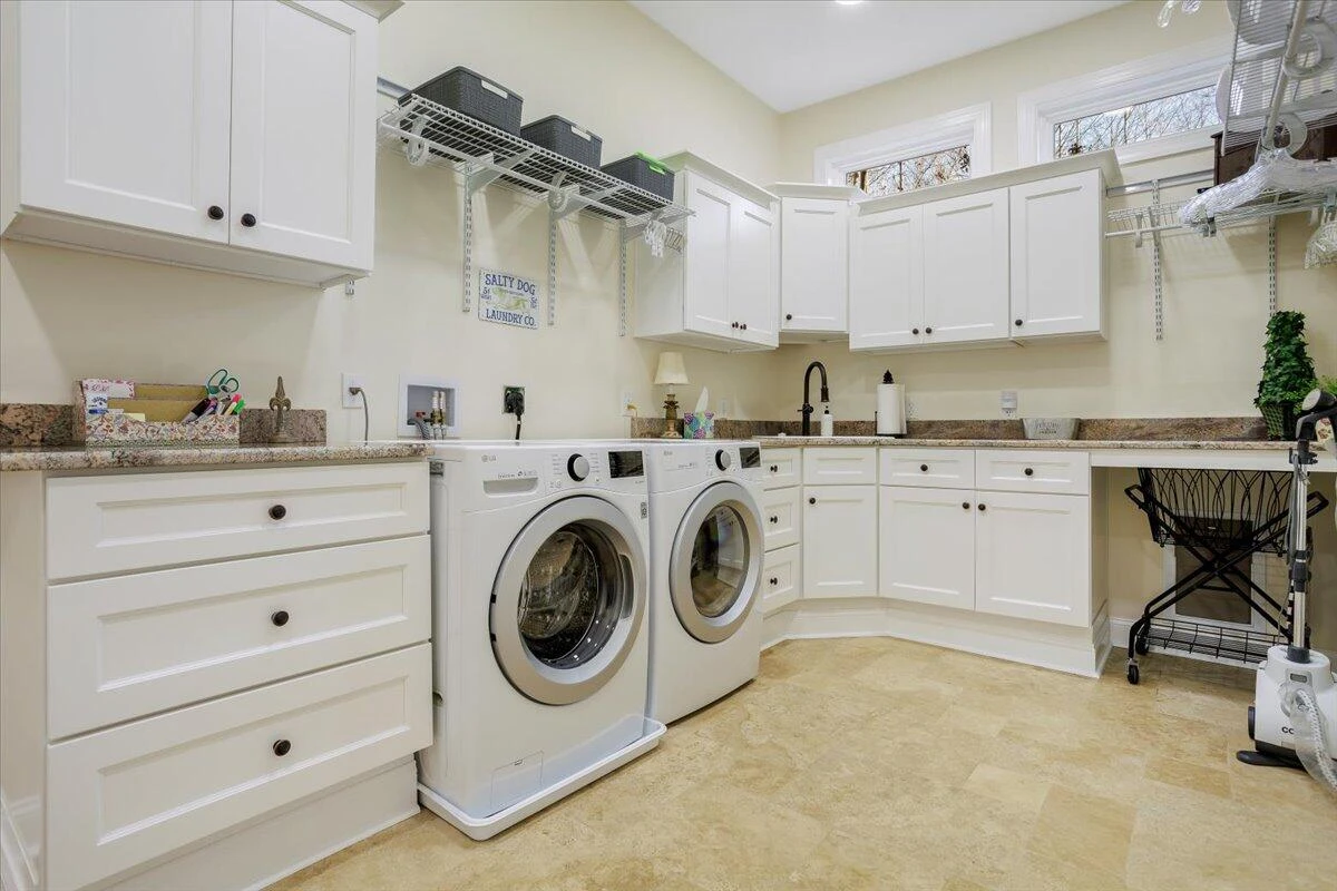 5540 Caron View LN - Photo 8