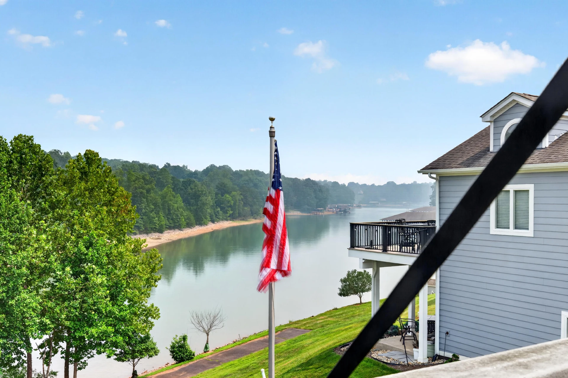 1052 Coves End RD - Photo 2