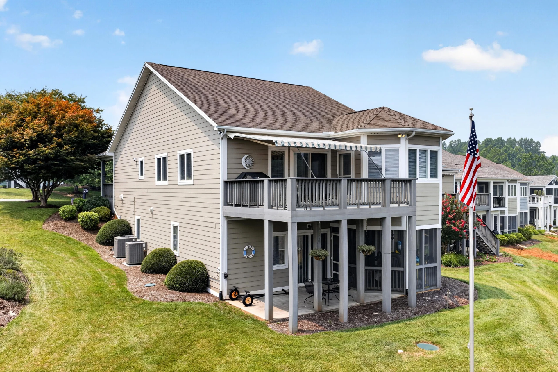 1052 Coves End RD - Photo 4
