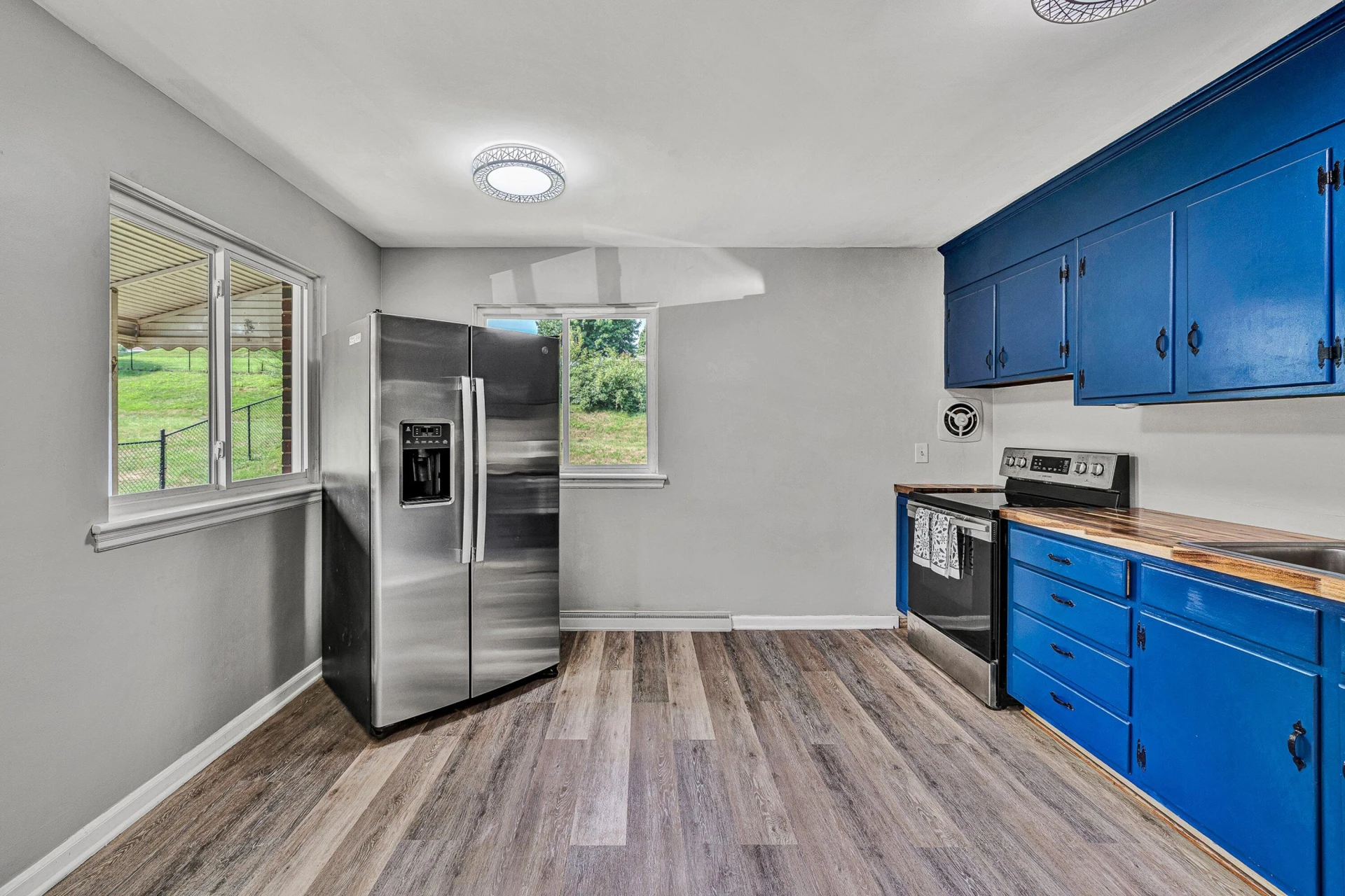 3651 Troutland AVE NW - Photo 10