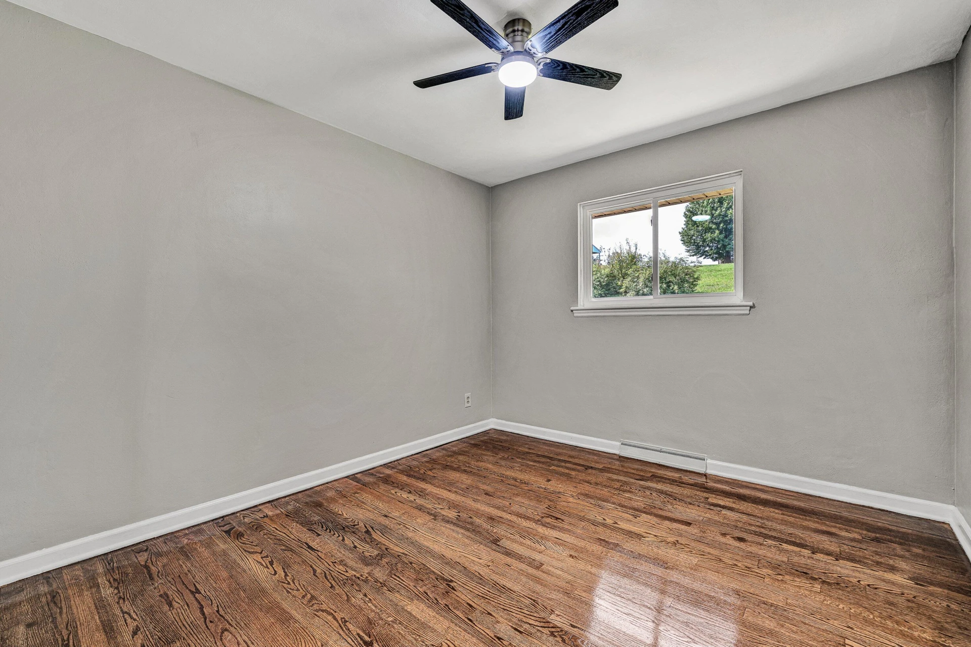 3651 Troutland AVE NW - Photo 12