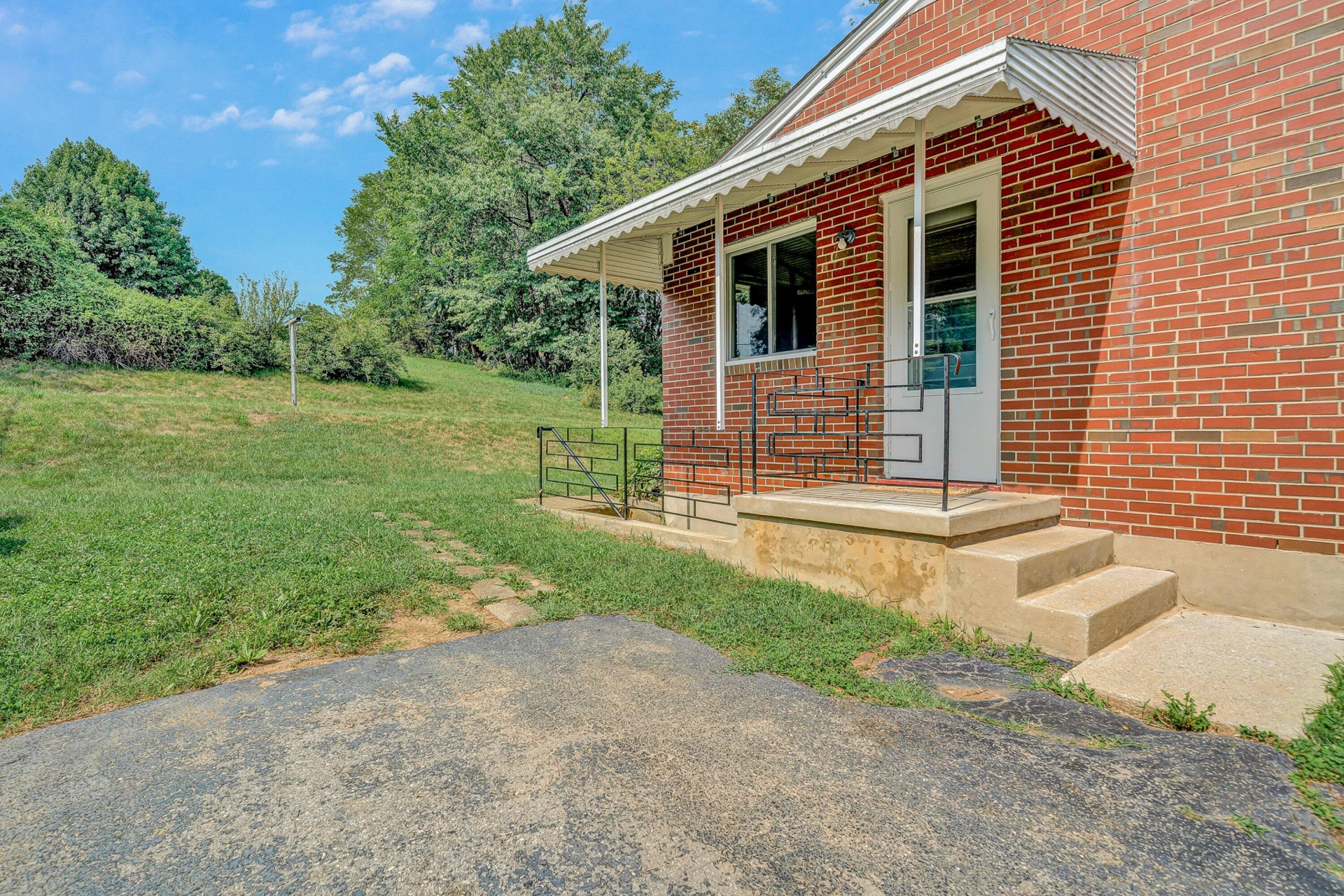 3651 Troutland AVE NW - Photo 4