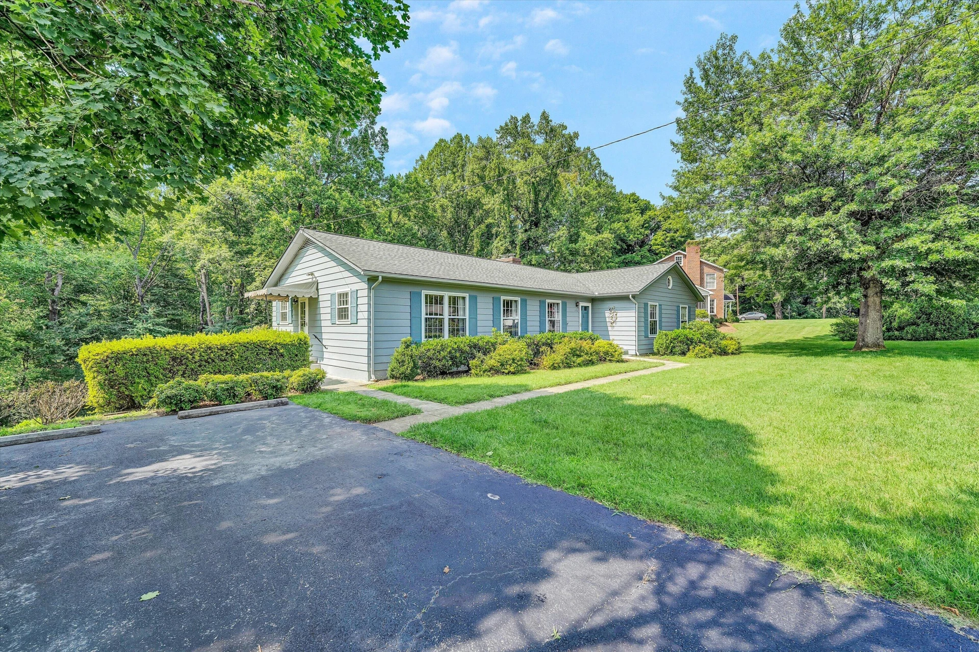 250 Knollwood DR - Photo 41