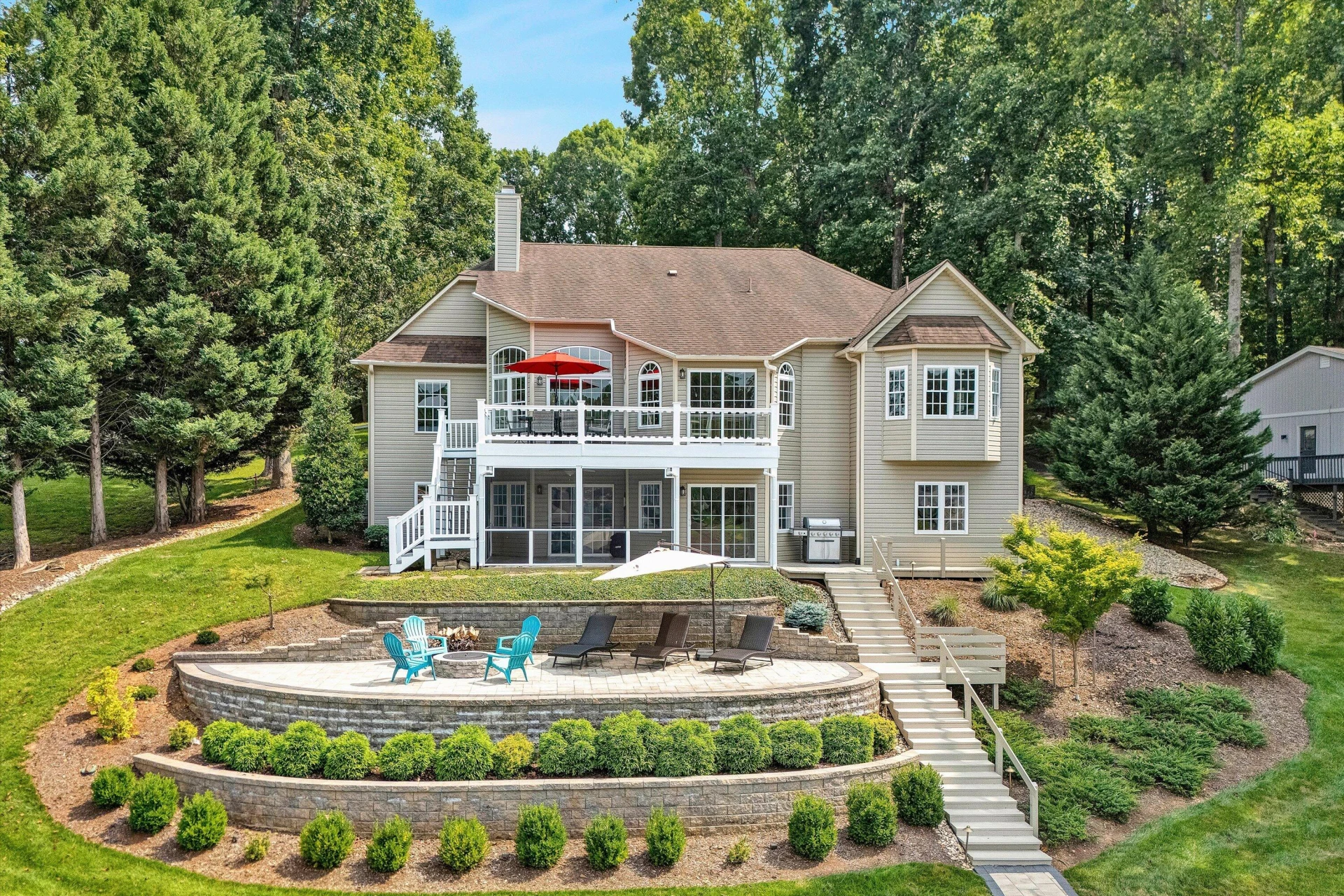 625 Winding Waters DR