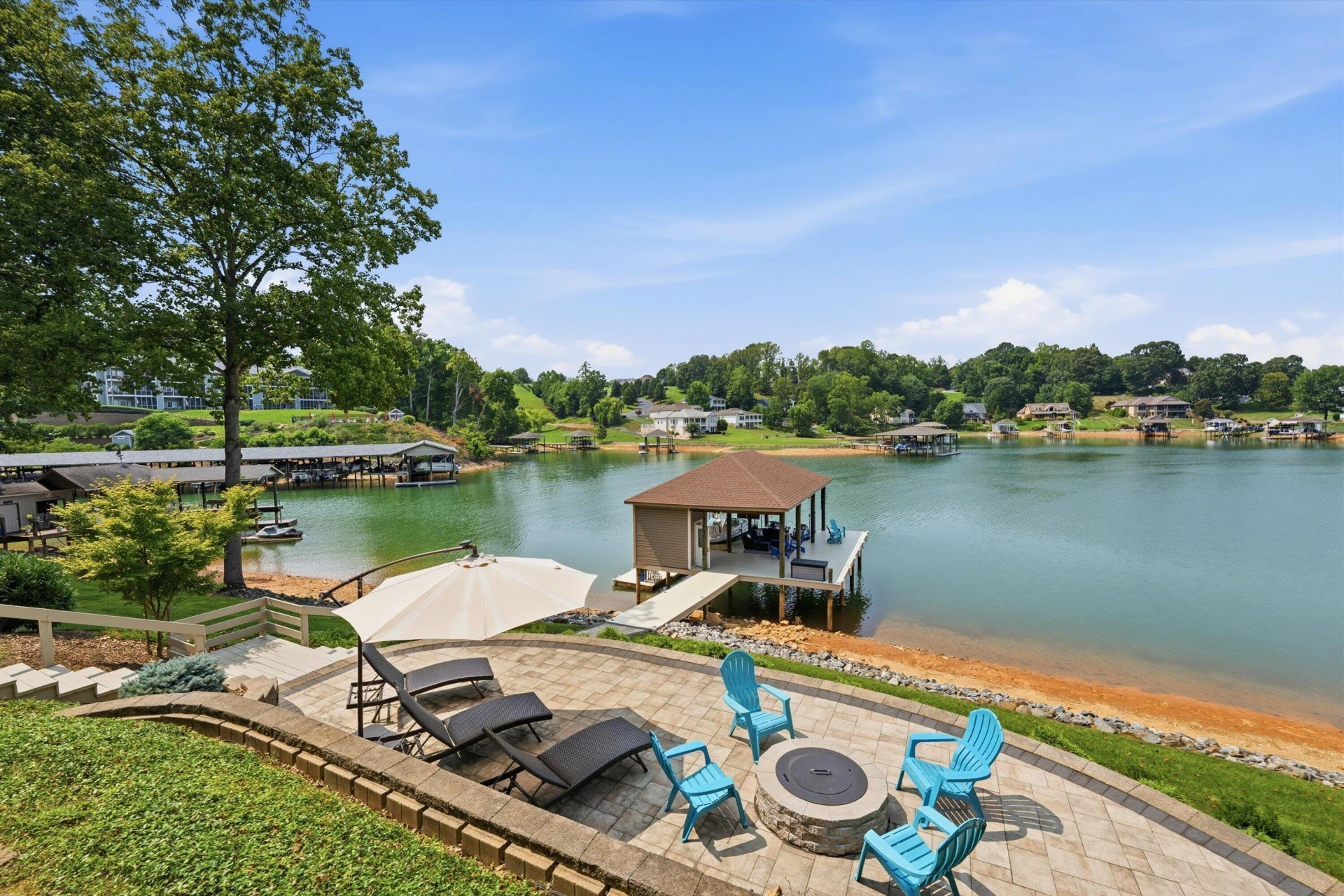 625 Winding Waters DR - Photo 12