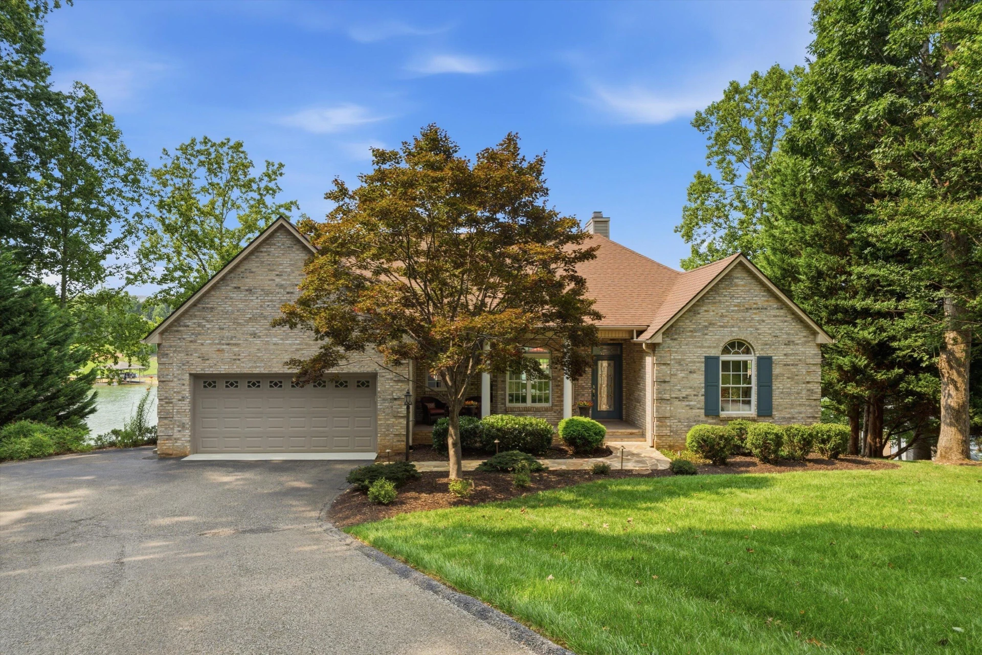 625 Winding Waters DR - Photo 15