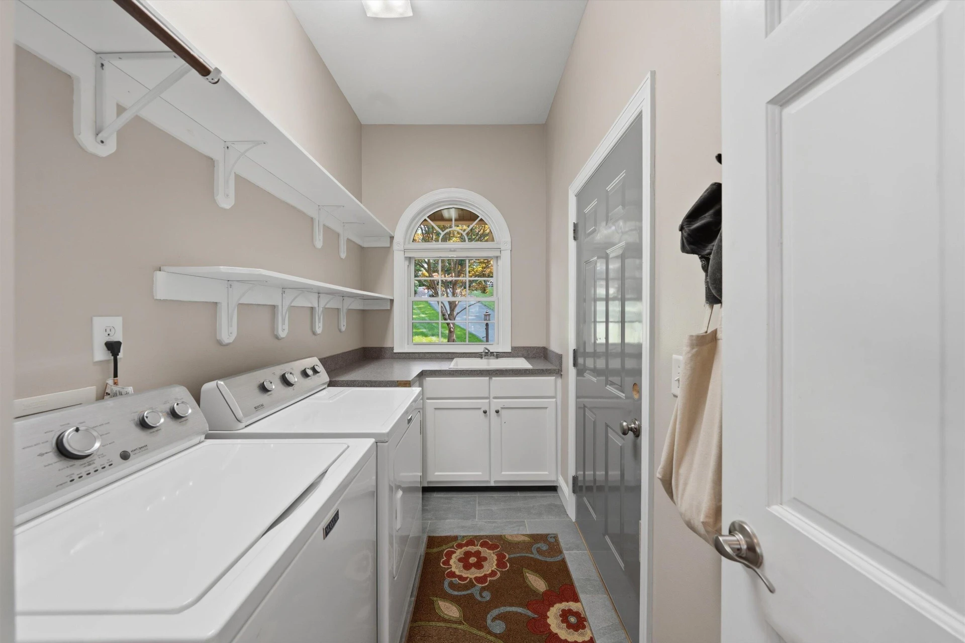 625 Winding Waters DR - Photo 43