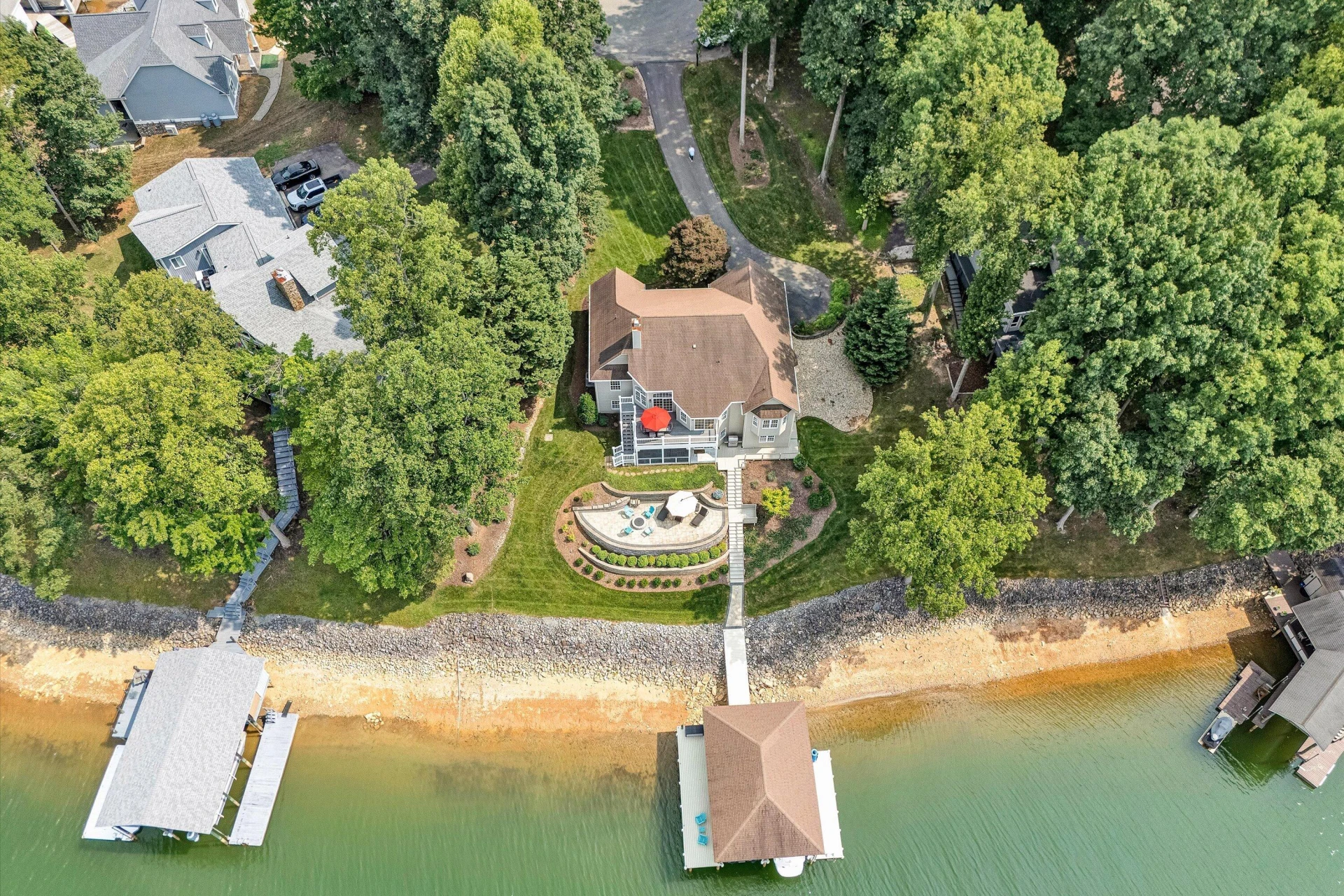 625 Winding Waters DR - Photo 81