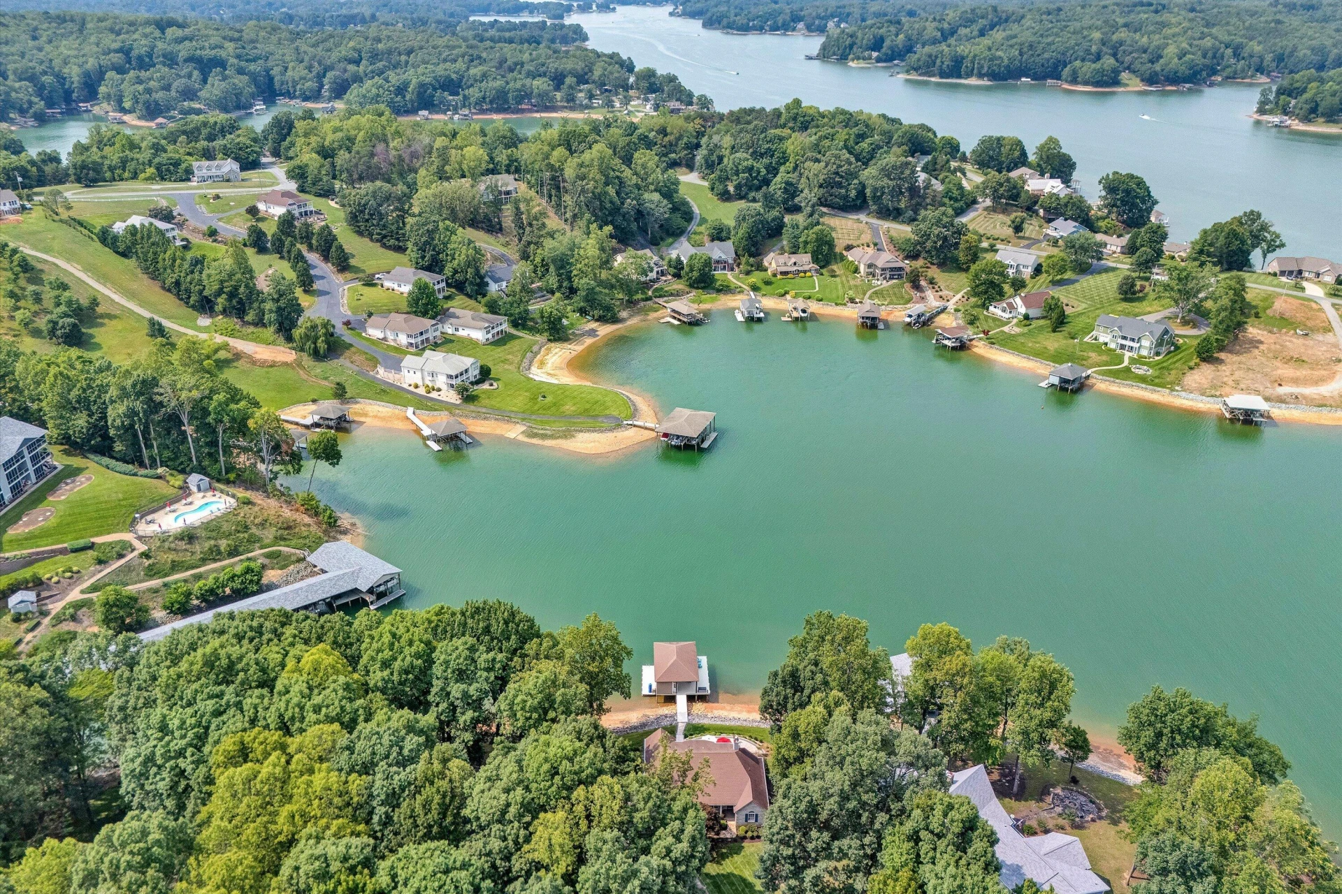 625 Winding Waters DR - Photo 82
