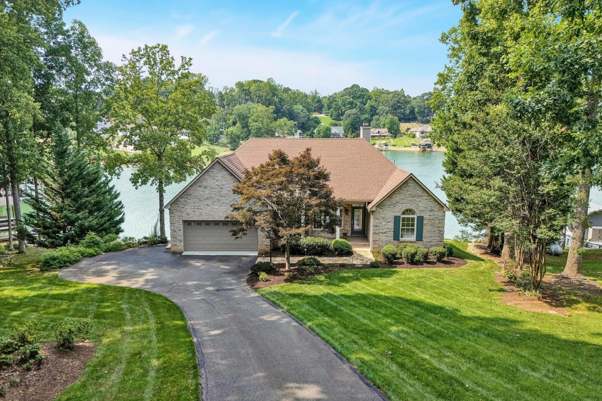 625 Winding Waters DR - Photo 93