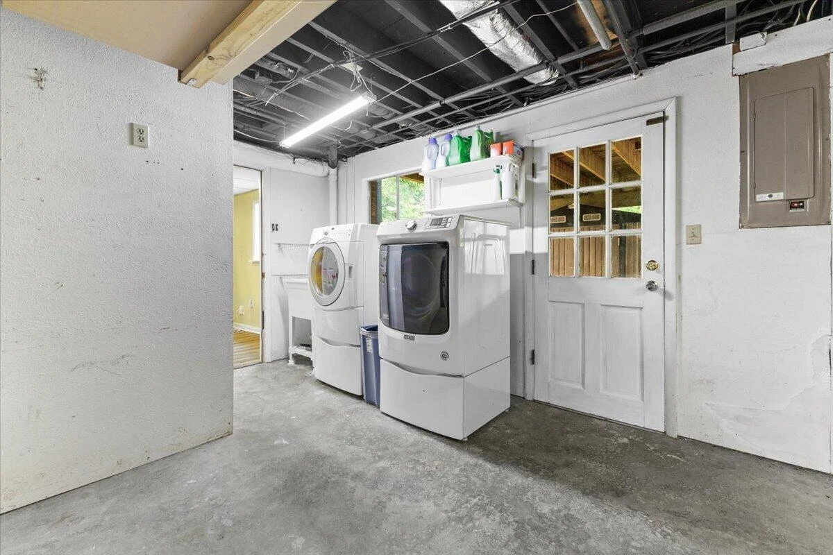 3755 Kentland DR - Photo 34