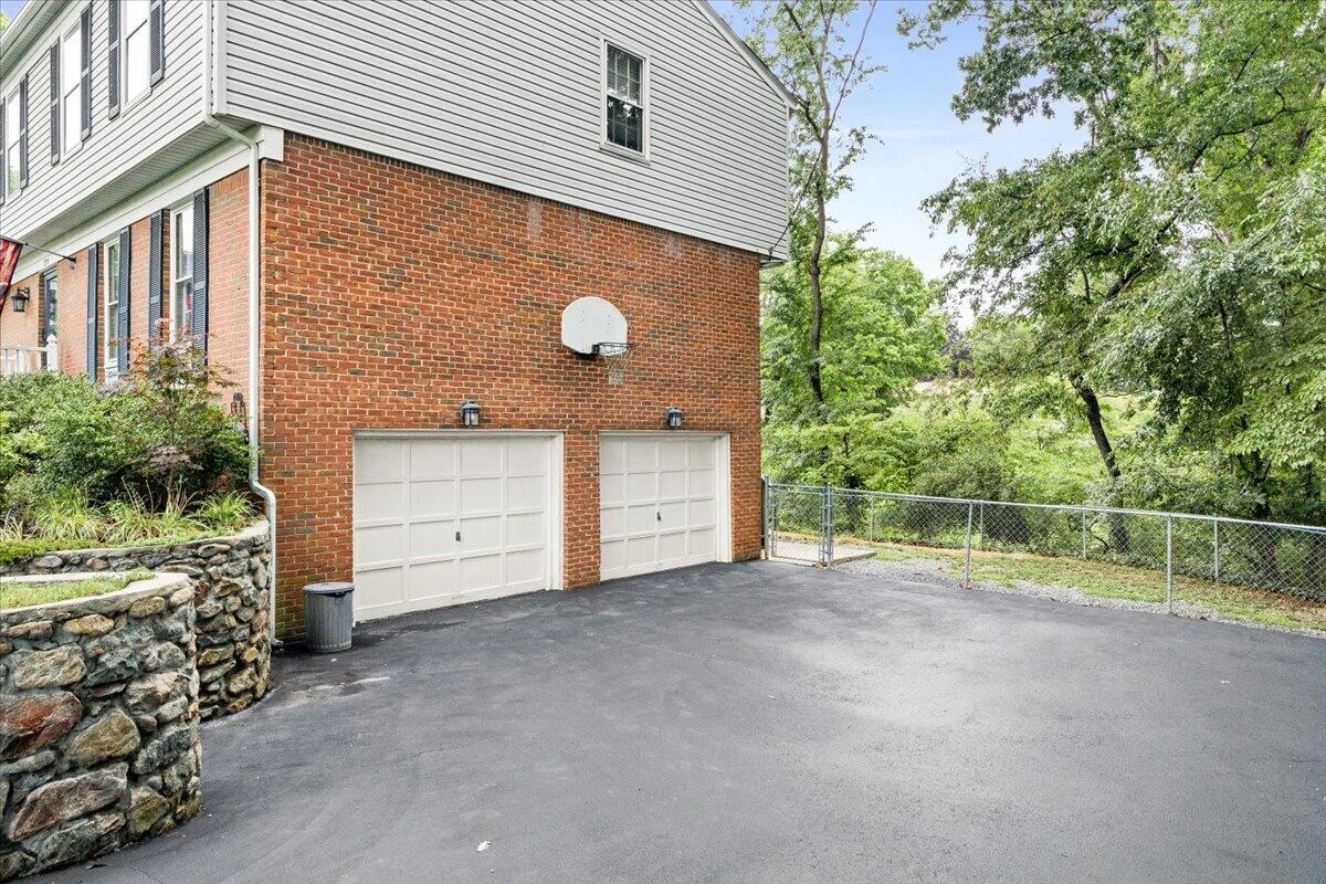 3755 Kentland DR - Photo 38