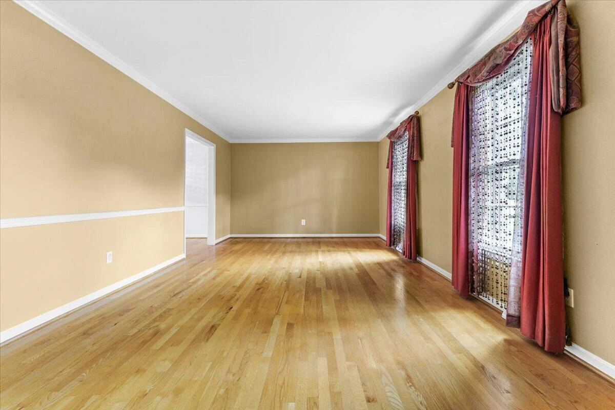 3755 Kentland DR - Photo 5