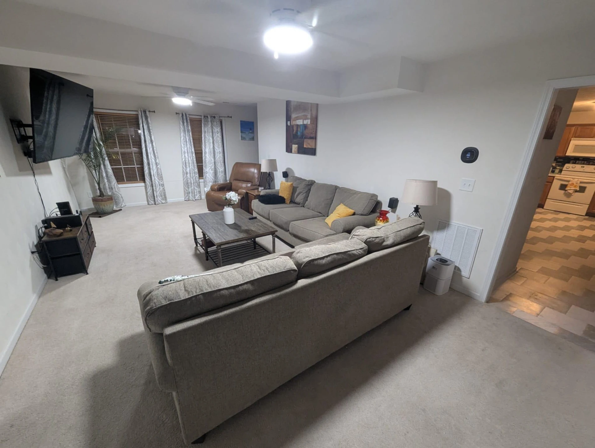 515 Windsor DR NW - Photo 5