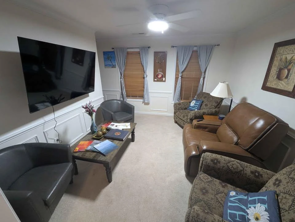 515 Windsor DR NW - Photo 6