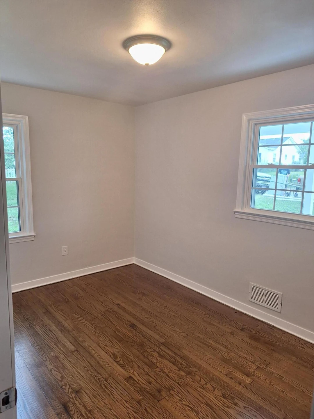 4034 Maine AVE NW - Photo 17
