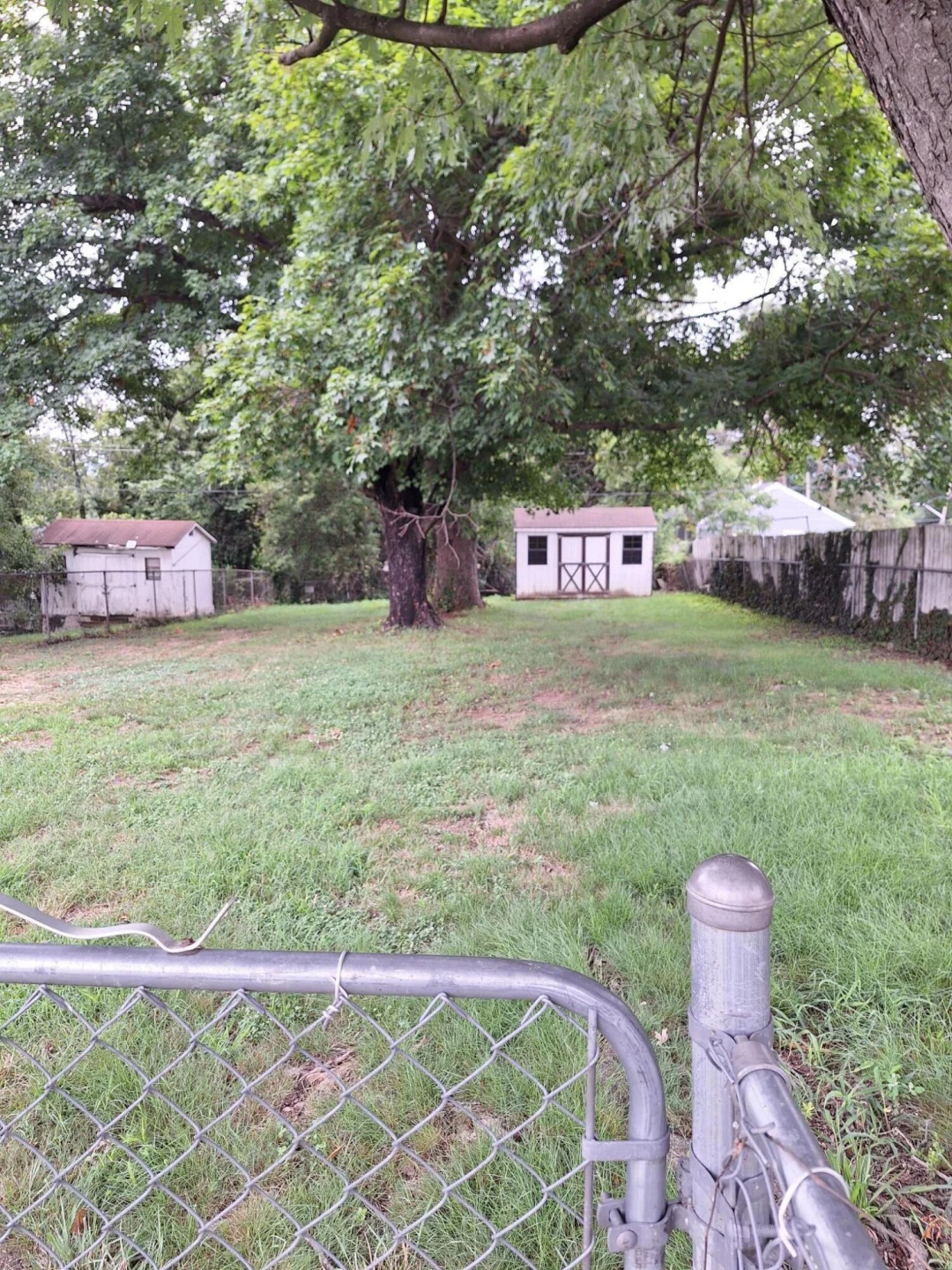 4034 Maine AVE NW - Photo 21