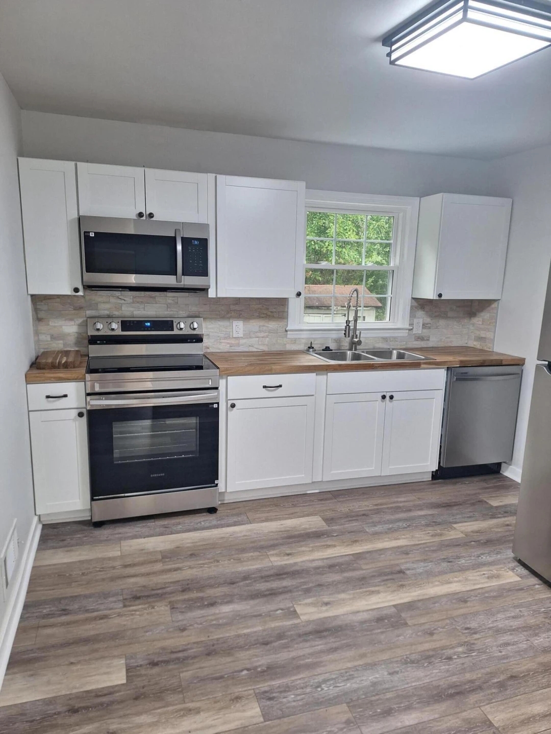 4034 Maine AVE NW - Photo 7