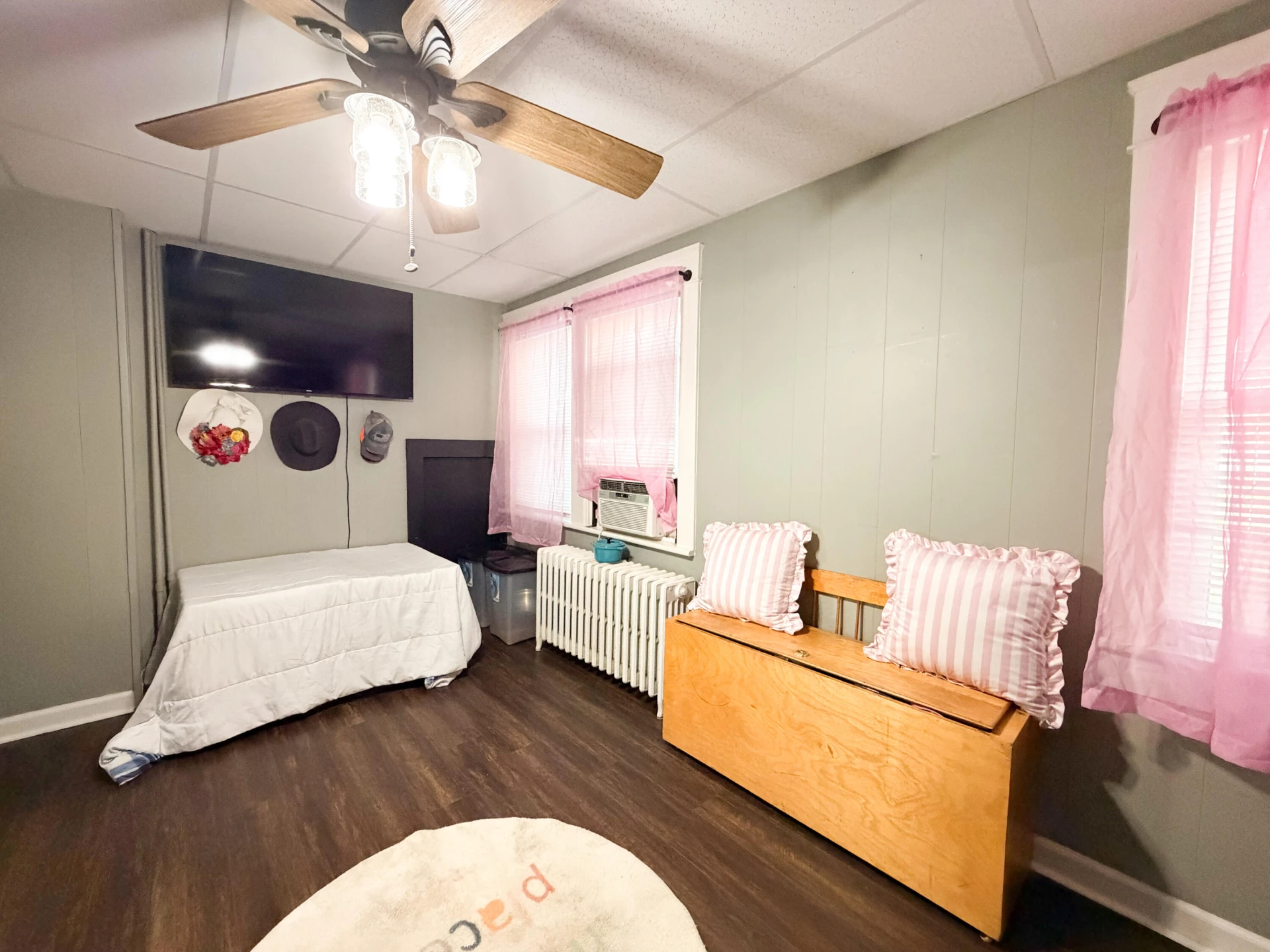 605 Brussels AVE - Photo 26