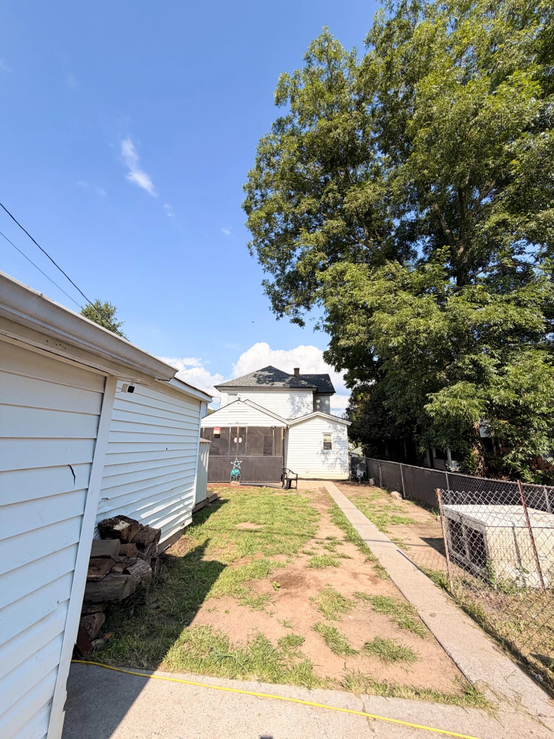 605 Brussels AVE - Photo 43