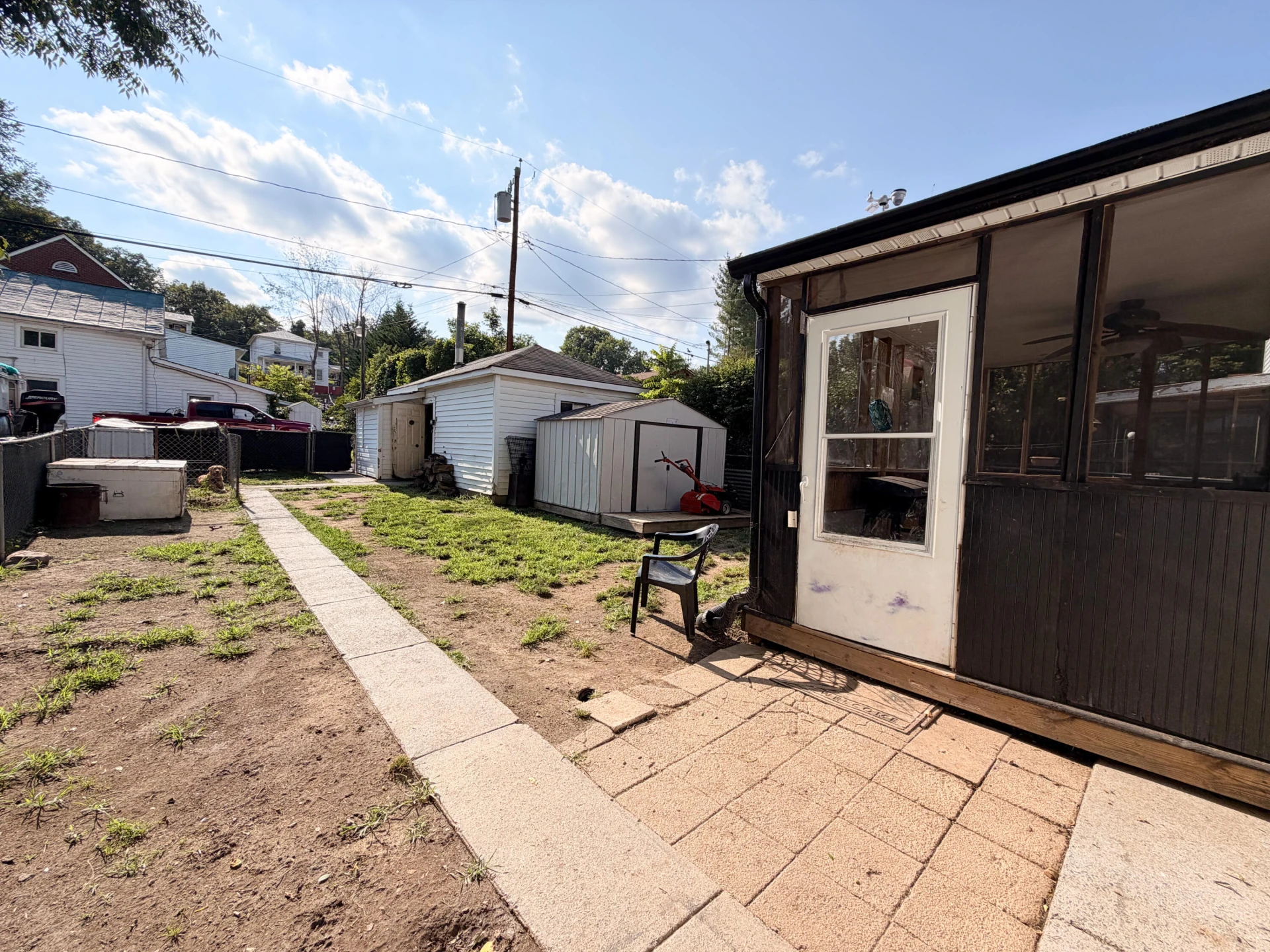 605 Brussels AVE - Photo 47