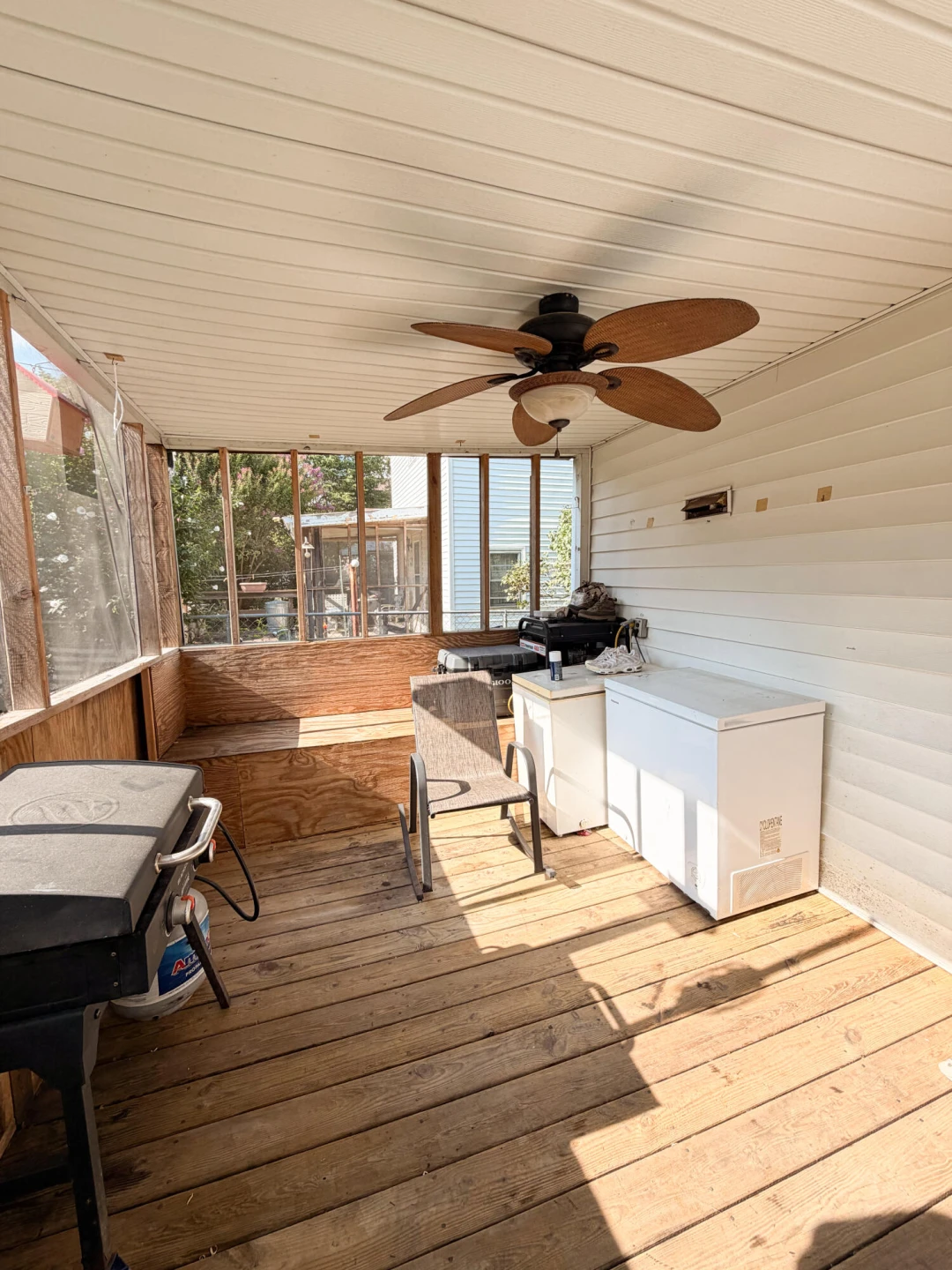 605 Brussels AVE - Photo 48