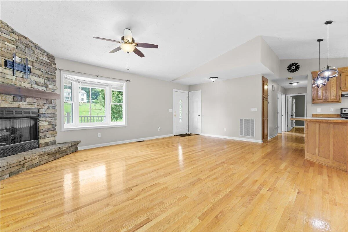 9541 Franklin ST - Photo 10