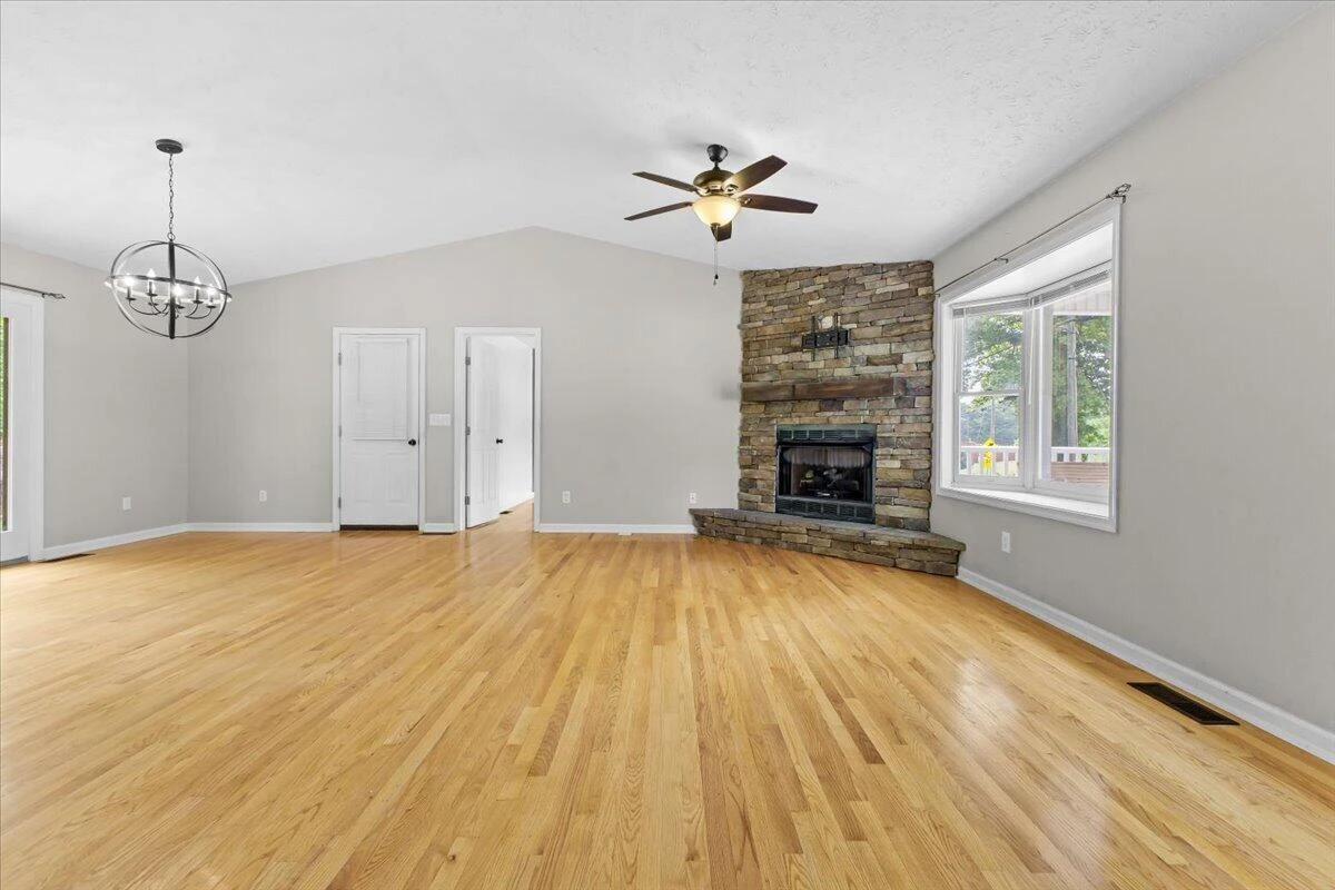 9541 Franklin ST - Photo 11