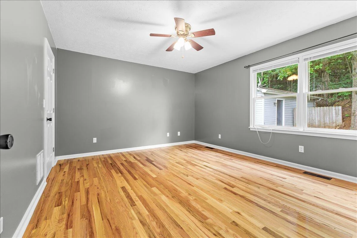 9541 Franklin ST - Photo 14