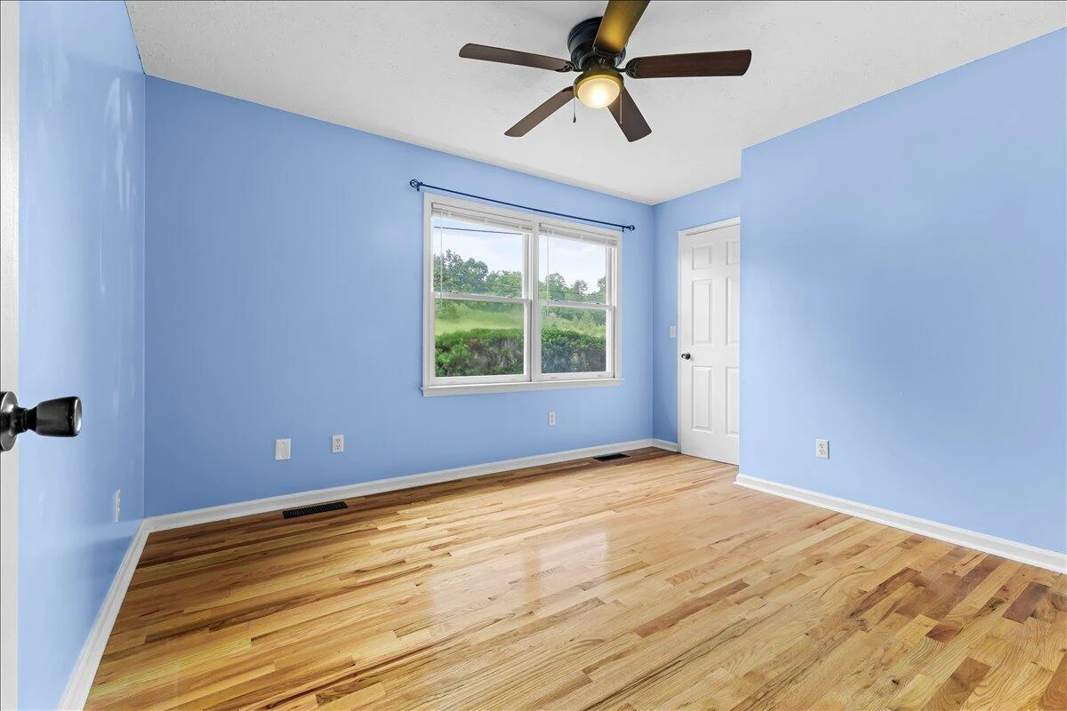 9541 Franklin ST - Photo 17