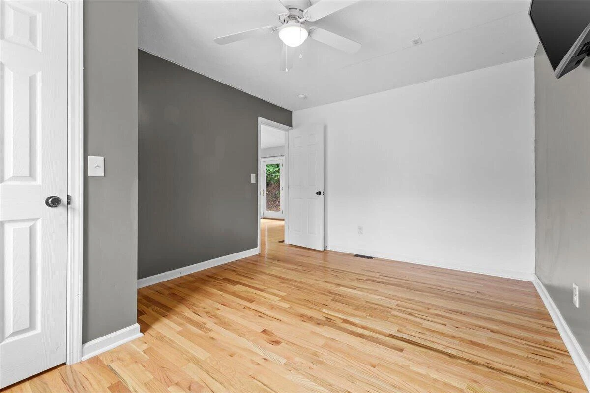 9541 Franklin ST - Photo 19