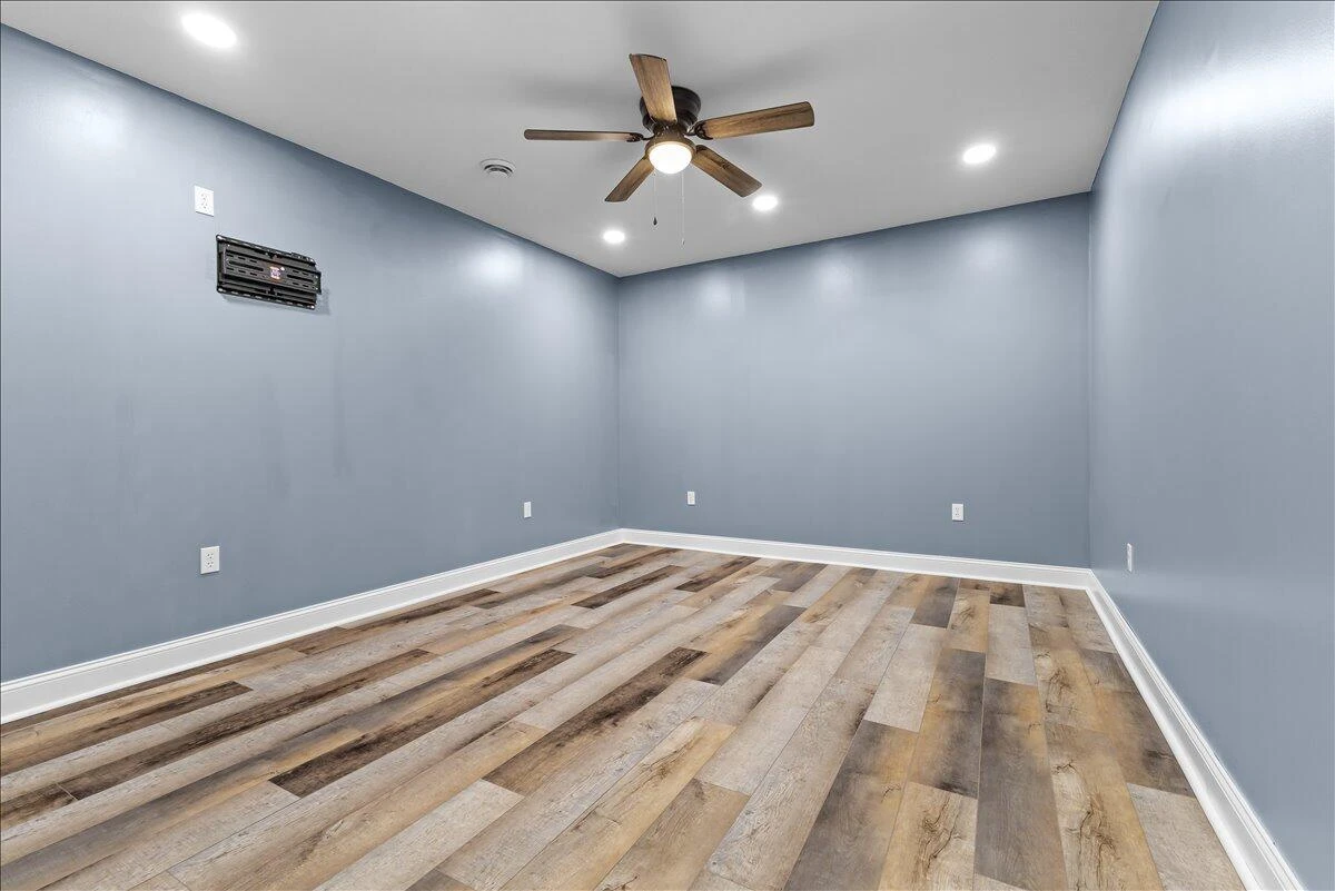 9541 Franklin ST - Photo 24