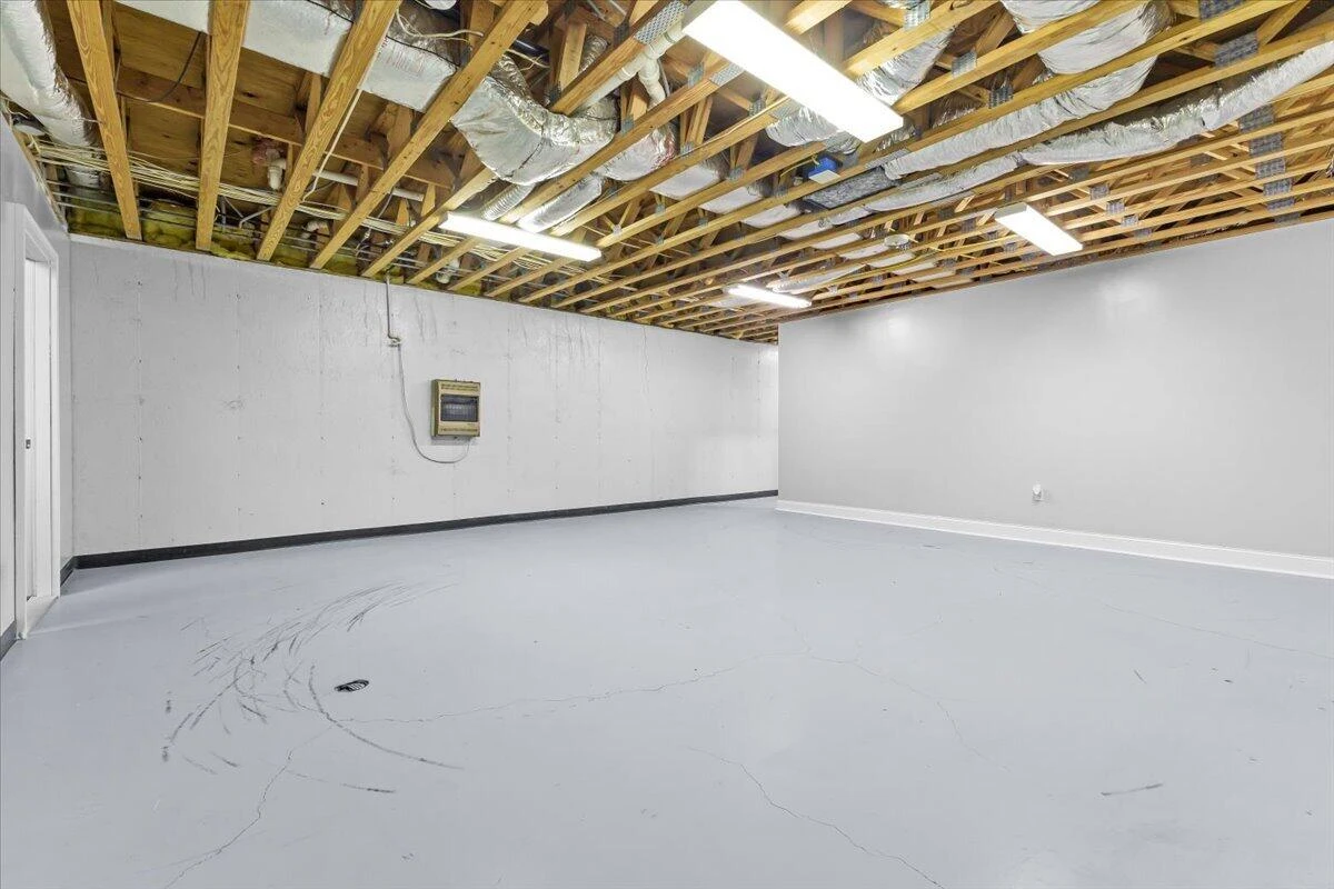 9541 Franklin ST - Photo 25