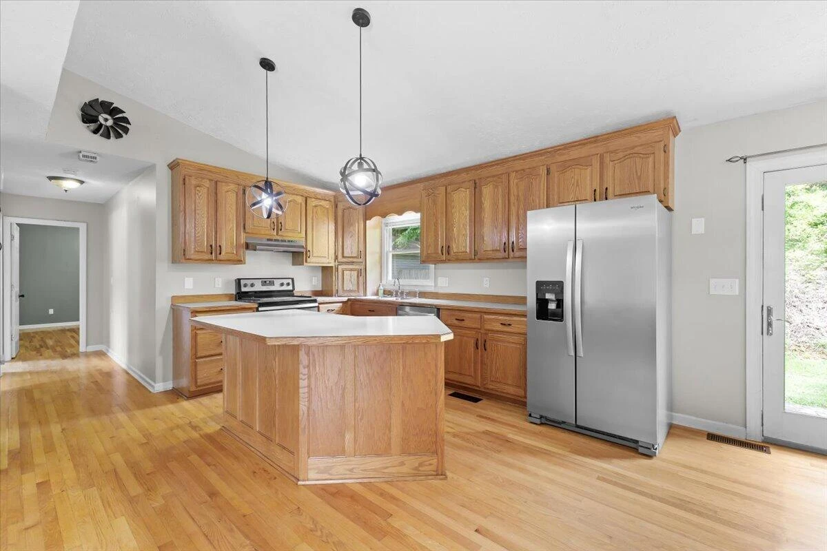 9541 Franklin ST - Photo 6