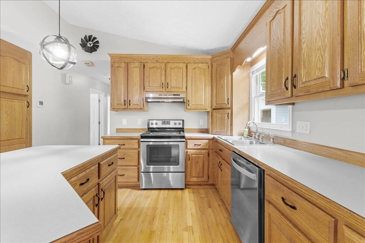 9541 Franklin ST - Photo 8