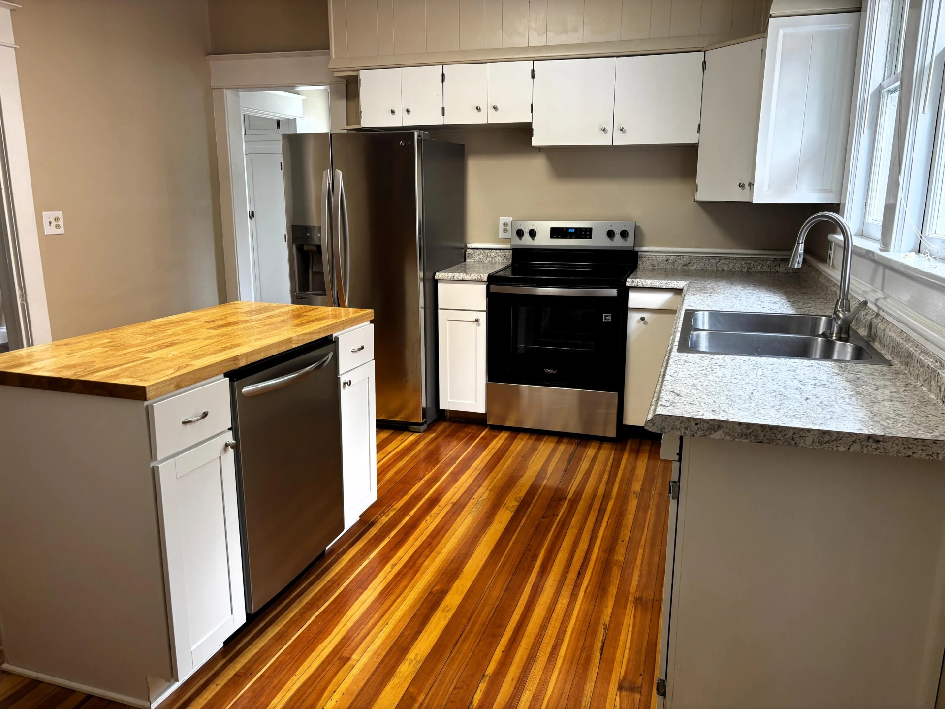 720 Riverland RD SE - Photo 9