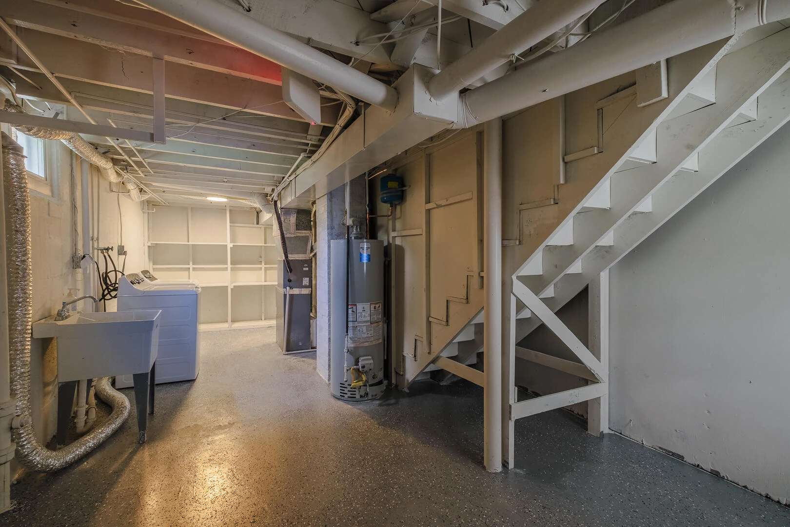 1629 Golfside AVE NW - Photo 33